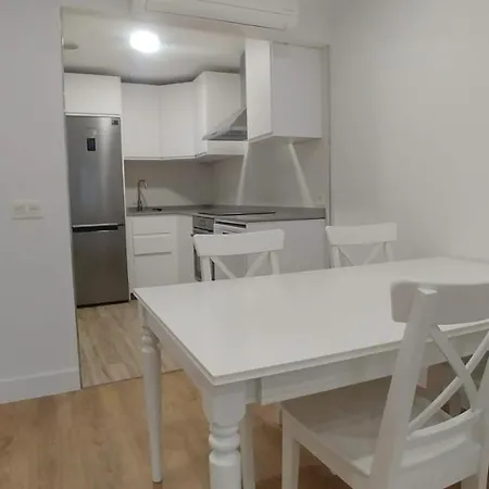 Moderno En Zona Antigua Pontevedra