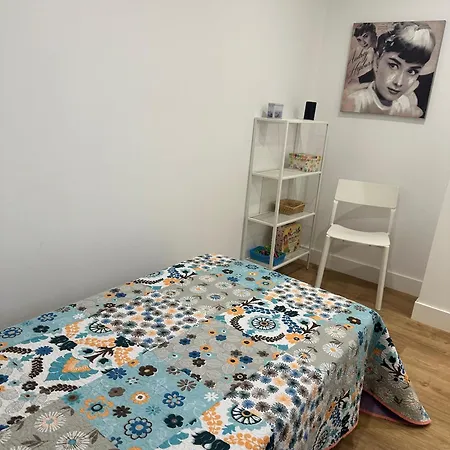 Moderno En Zona Antigua